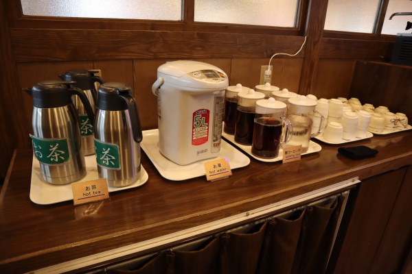セルフサービスのお茶