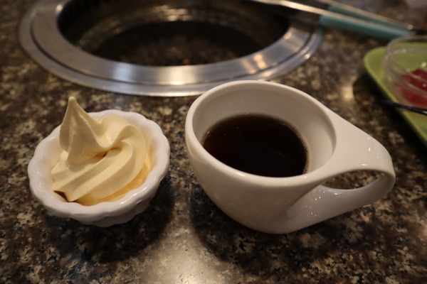 ソフトクリームとルートビア