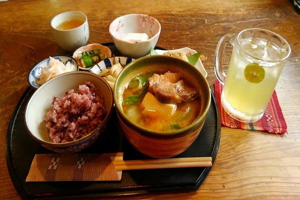 んむわかしー定食
