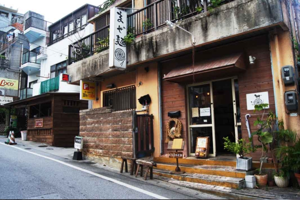 お店の外観