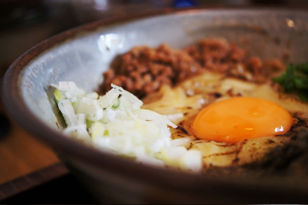 まぜ麺焦がしチーズ