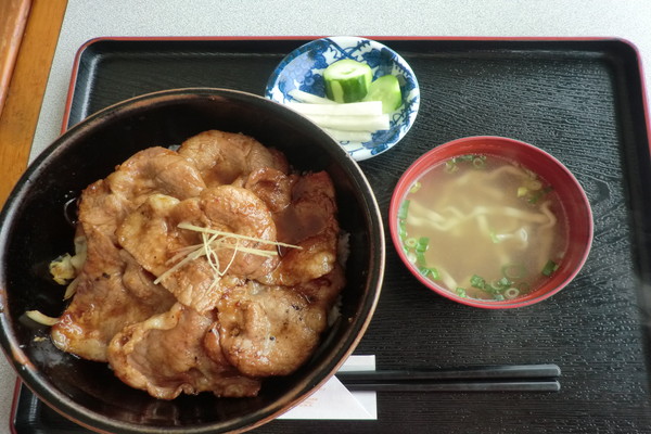 島豚あぐーのしょうが焼き丼