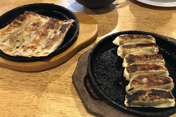 鉄板餃子