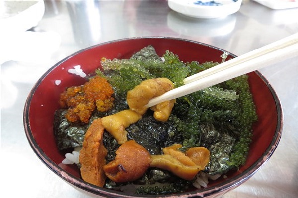 うにブドウ丼