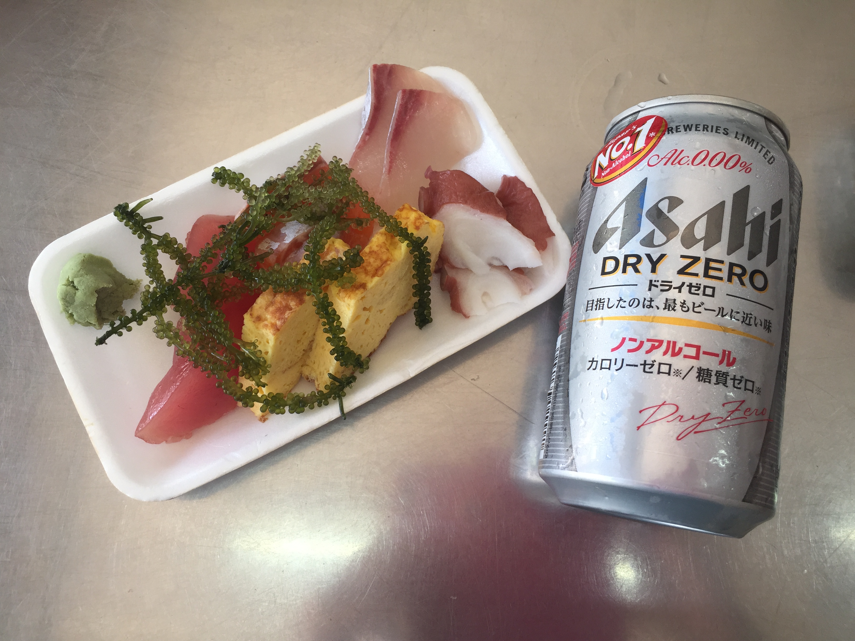 さしみとノンアルコールビール