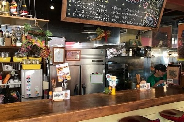 店内テーブル席