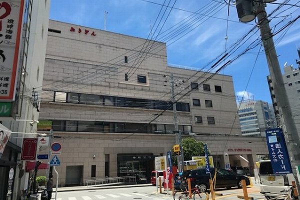 沖縄銀行本店