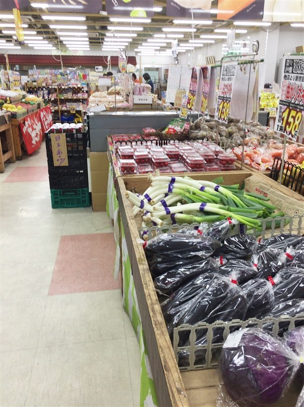 菜々色畑の店内