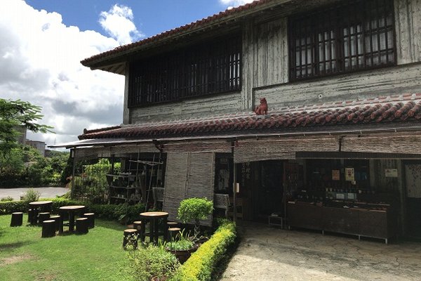 おみやげ品店